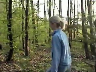 Outgoing Girl Fucked In A Park